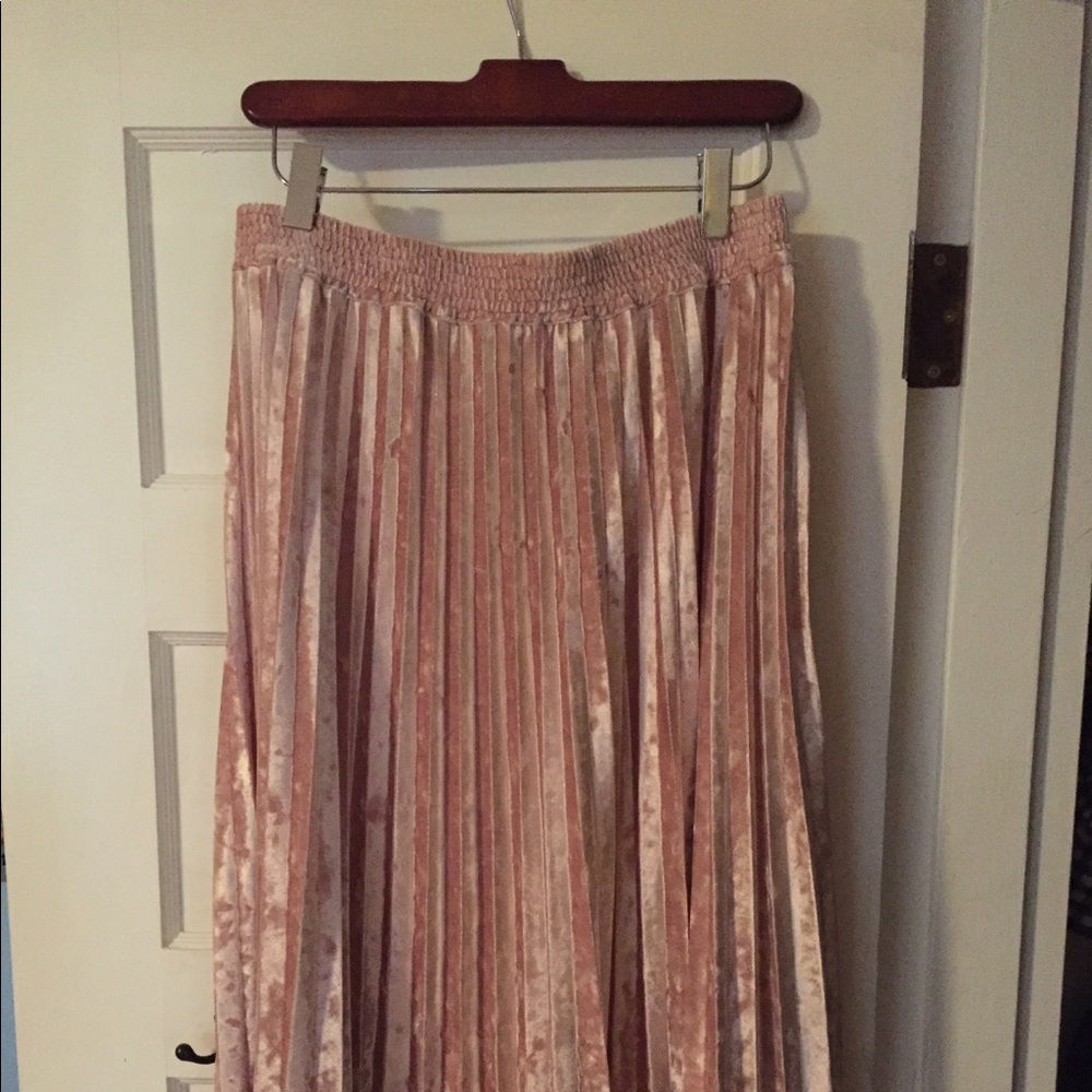 Pale Pink Velvet Skirt 🎀
